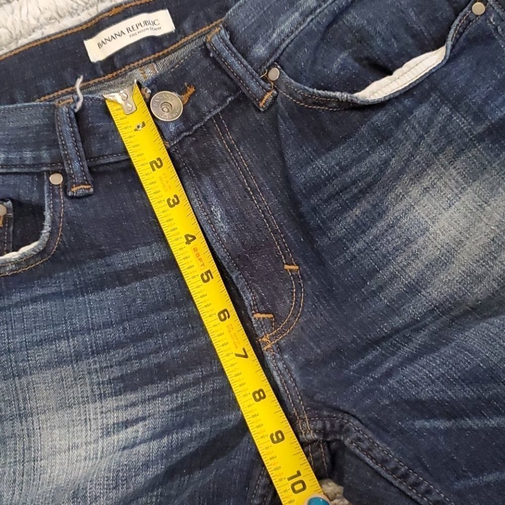Dark wash distressed Banana Republic jeans Size 28! - Picture 2 of 10